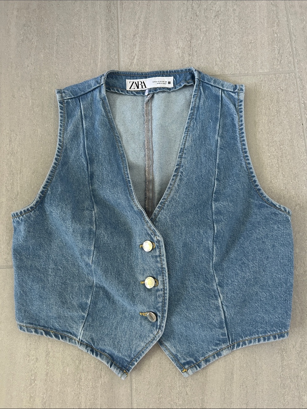ZARA Light Blue Denim Vest with Metal Buttons. Size Medium